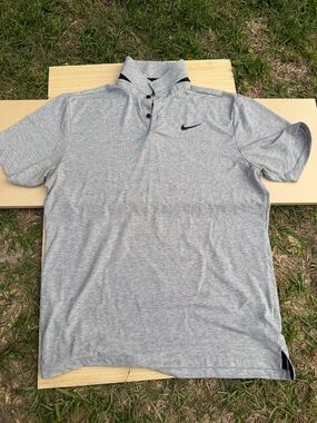 Nike Men’s Light Grey Polo with Black Swoosh